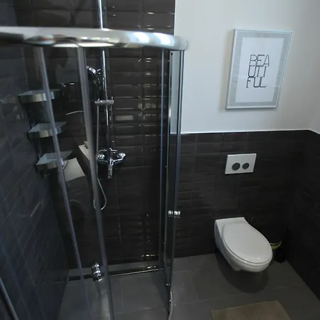 Ambassador * بودابست