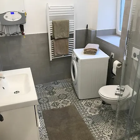 Ambassador بودابست